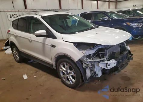 2015 Ford Escape Titanium z USA, uszkodzony, nr VIN 1FMCU0J97FUC26841